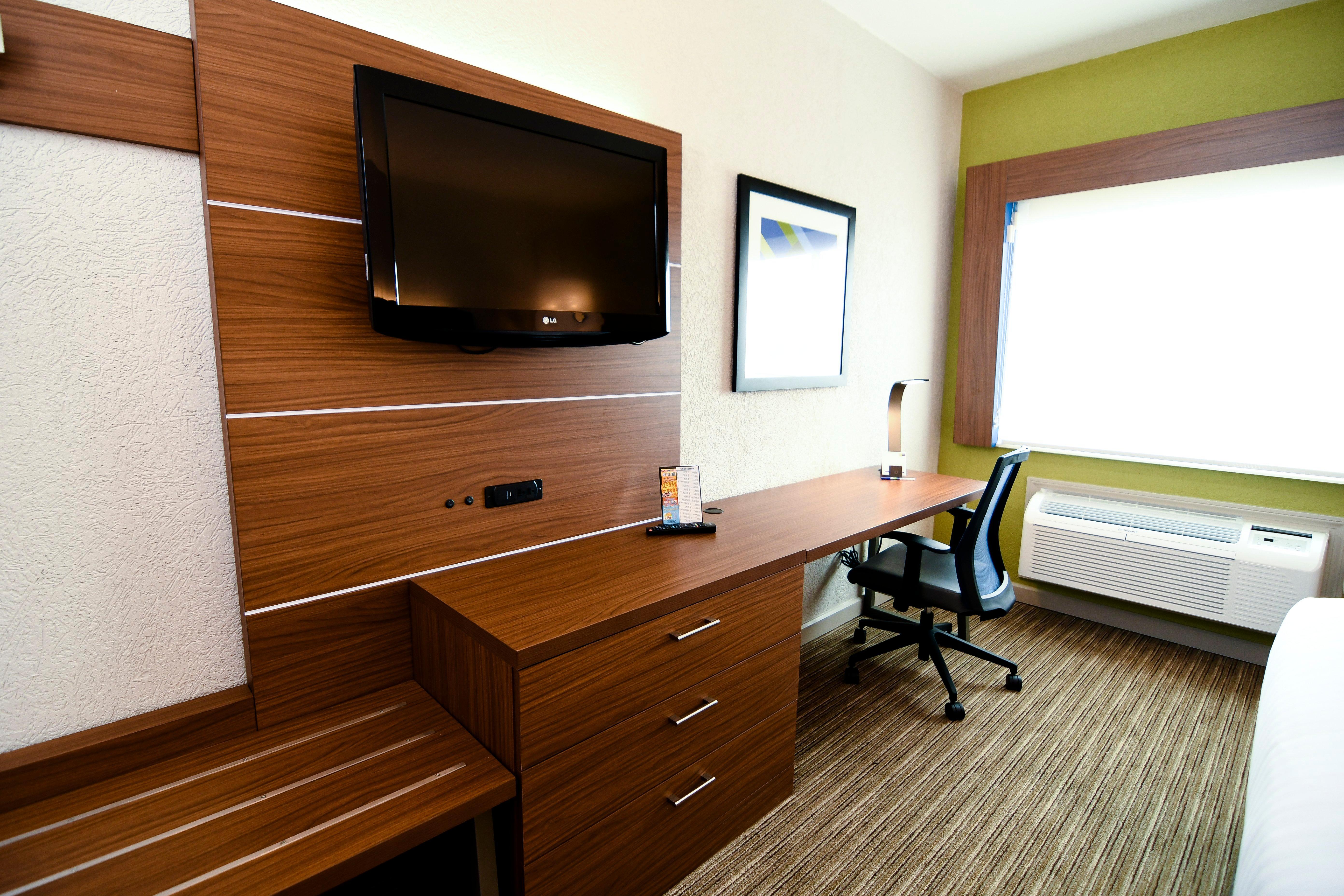 Holiday Inn Express Hotel & Suites Port Clinton-Catawba Island By Ihg Exterior photo