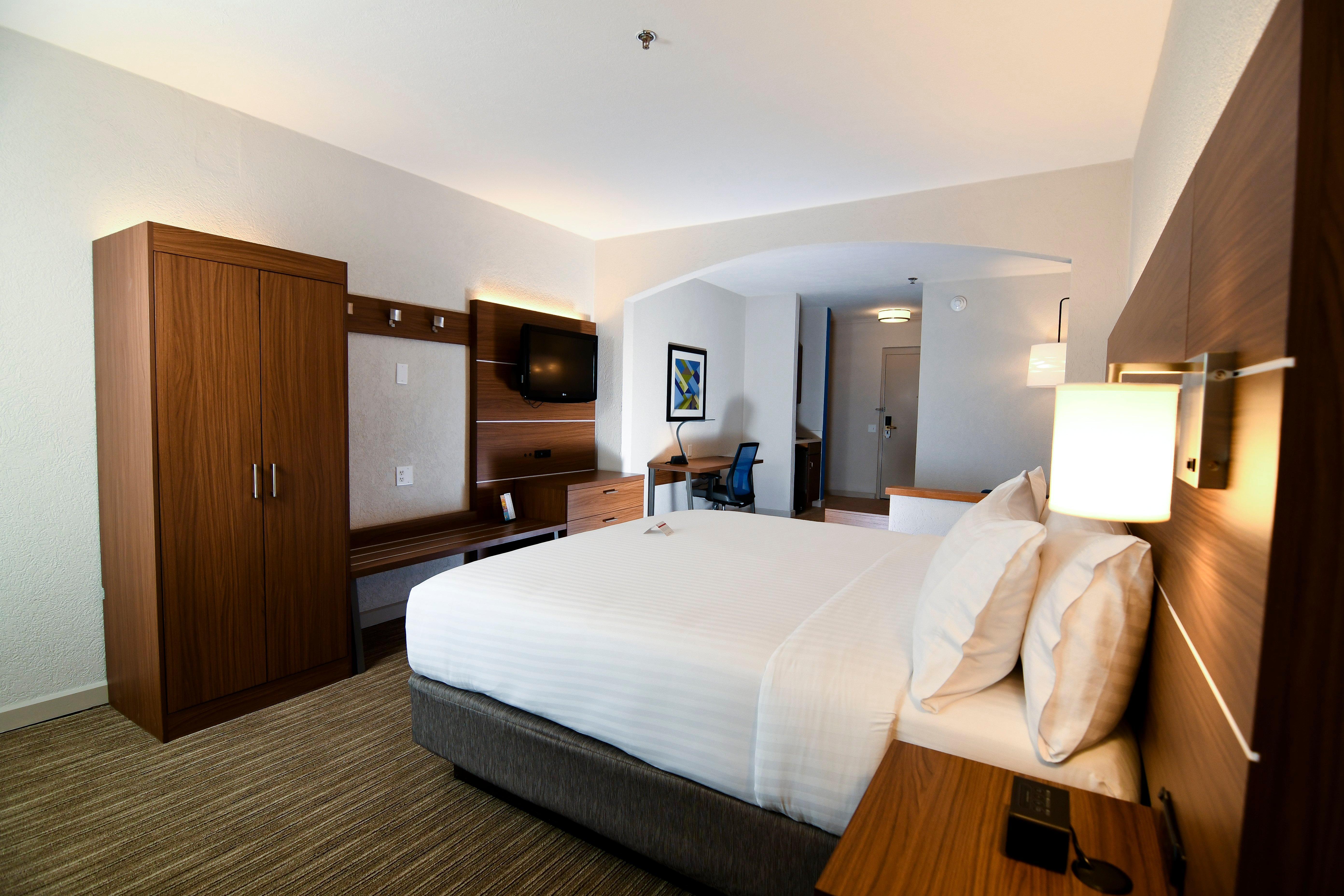 Holiday Inn Express Hotel & Suites Port Clinton-Catawba Island By Ihg Exterior photo
